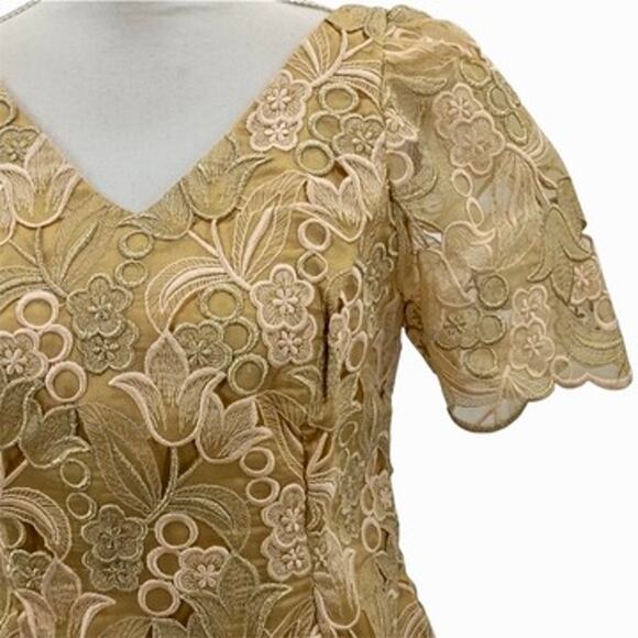 Handmade Floral Embroidered Top Shell Gold Tan Scalloped Zipper Back Size Small - Picture 2 of 9
